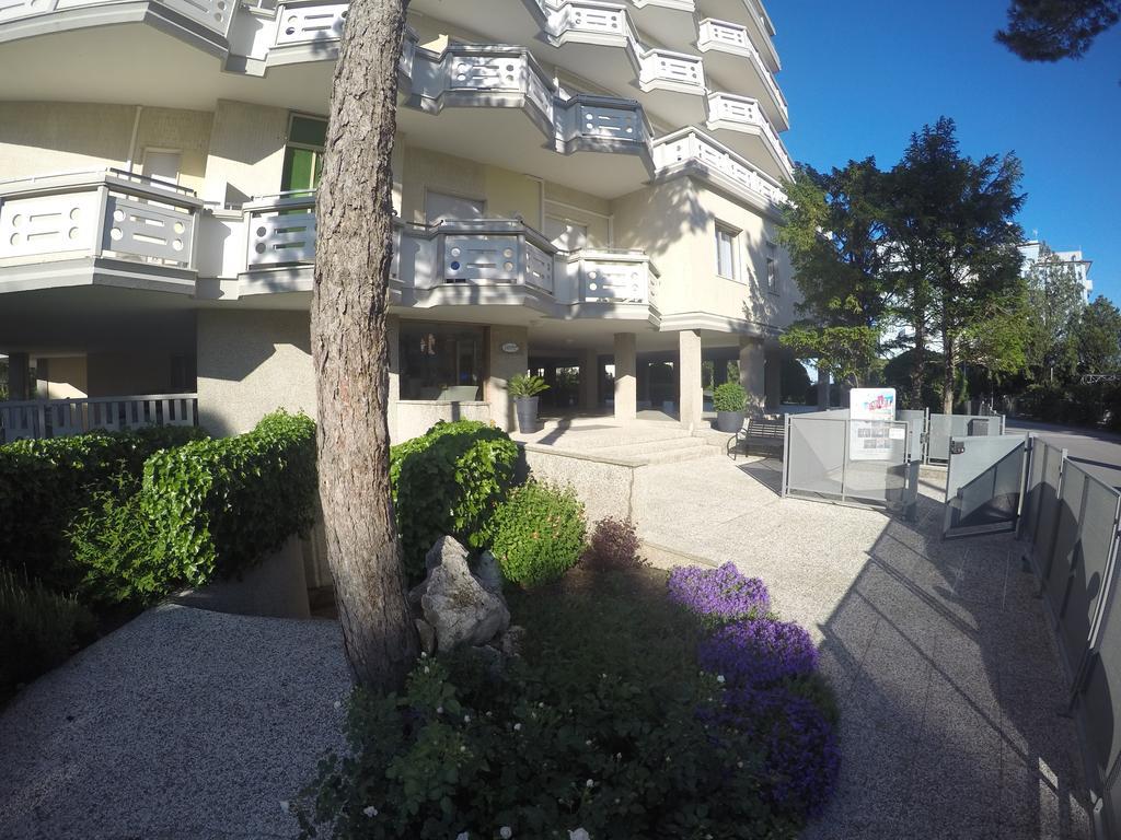 Residence Zenith Caorle Exterior foto