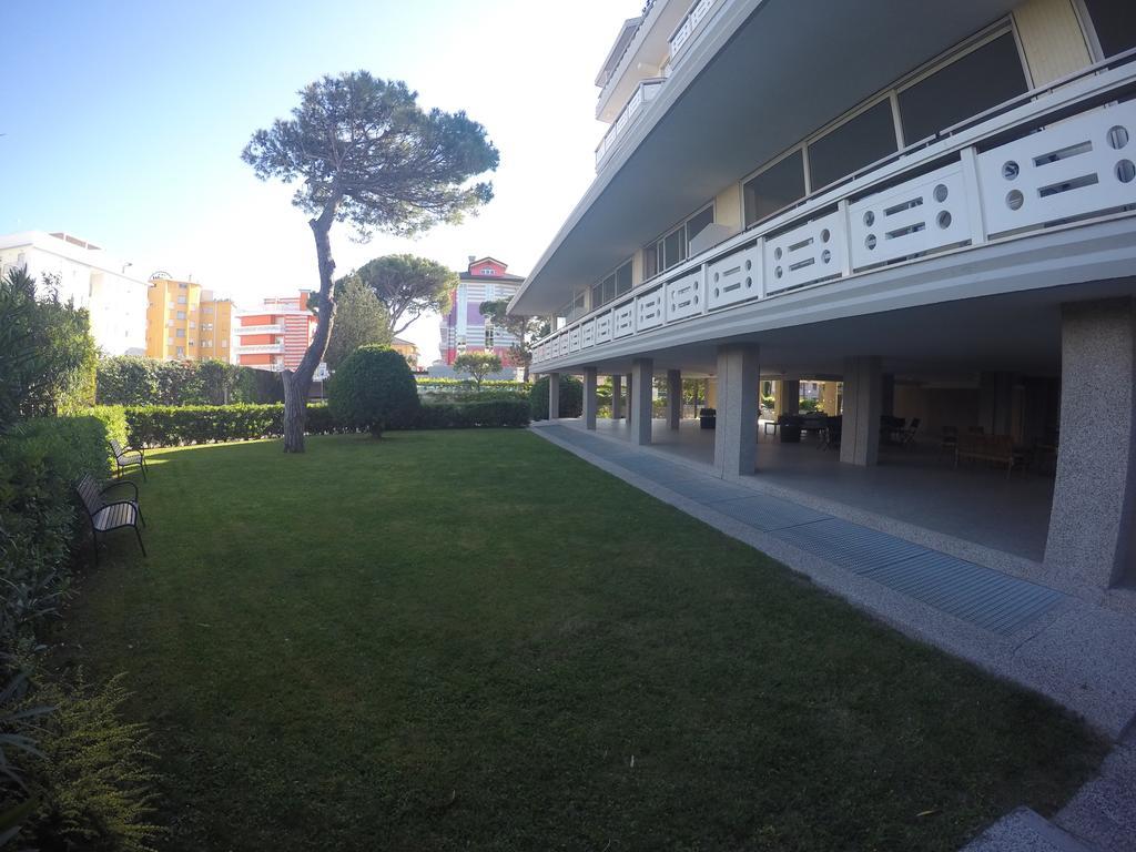 Residence Zenith Caorle Exterior foto