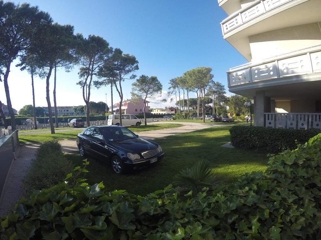 Residence Zenith Caorle Exterior foto