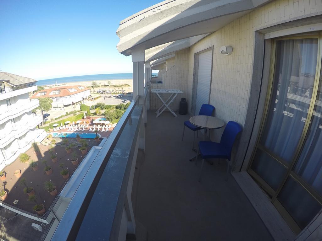 Residence Zenith Caorle Exterior foto