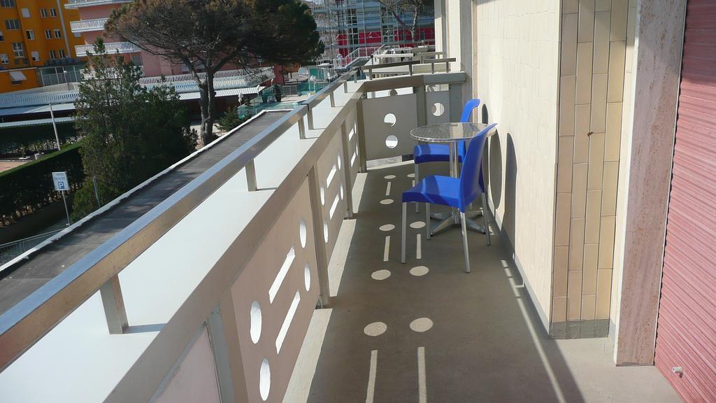 Residence Zenith Caorle Exterior foto