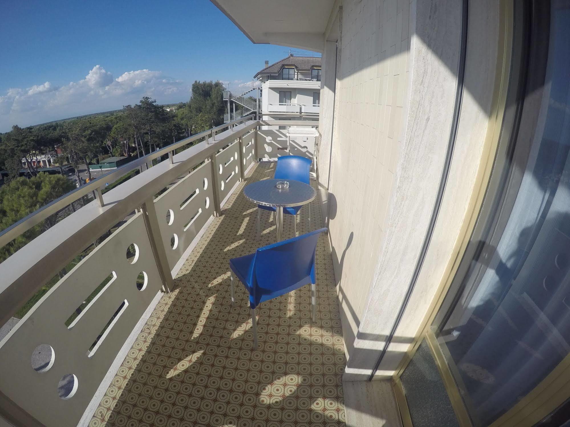 Residence Zenith Caorle Exterior foto