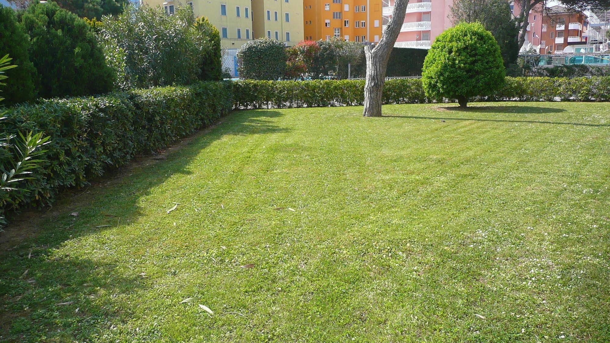 Residence Zenith Caorle Exterior foto
